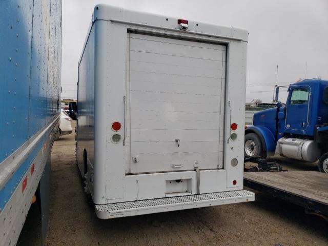 4UZAANDU8ACAW8055 - 2010 FREIGHTLINER CHASSIS M LINE WALK-IN VAN WHITE photo 2