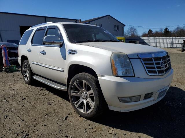 1GYFK63807R100320 - 2007 CADILLAC ESCALADE LUXURY WHITE photo 4