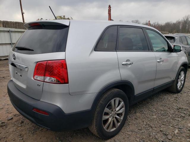 5XYKUCA10BG029422 - 2011 KIA SORENTO EX SILVER photo 3