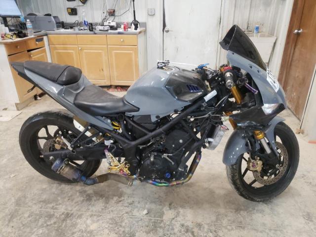 MH3RH18Y1LK002897 - 2020 YAMAHA YZFR3 A GRAY photo 1