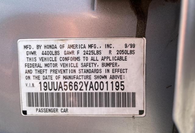 19UUA5662YA001195 - 2000 ACURA 3.2TL SILVER photo 10