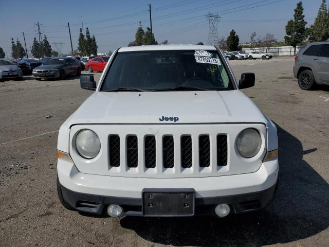 1C4NJPFB7DD276260 - 2013 JEEP PATRIOT LATITUDE WHITE photo 5