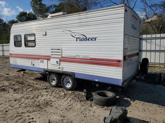 1EB1T182946004847 - 2004 FLEETWOOD PIONEER WHITE photo 3