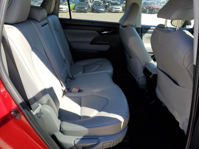 5TDHZRBH8NS575998 - 2022 TOYOTA HIGHLANDER XLE 红色 照片 11
