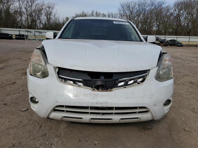 JN8AS5MT9DW525713 - 2013 NISSAN ROGUE S WHITE photo 5