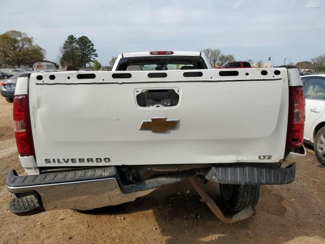 1GCEC14C18Z203610 - 2008 CHEVROLET SILVERADO C1500 WHITE photo 10