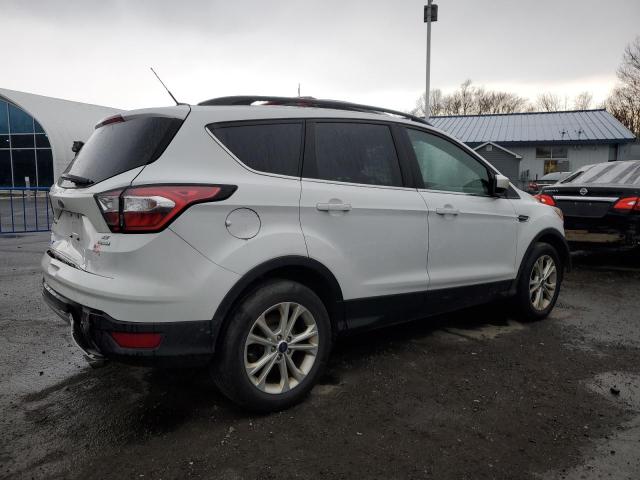 1FMCU0GD0JUC62939 - 2018 FORD ESCAPE SE WHITE photo 3