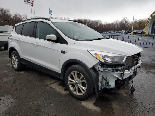 1FMCU0GD0JUC62939 - 2018 FORD ESCAPE SE WHITE photo 4