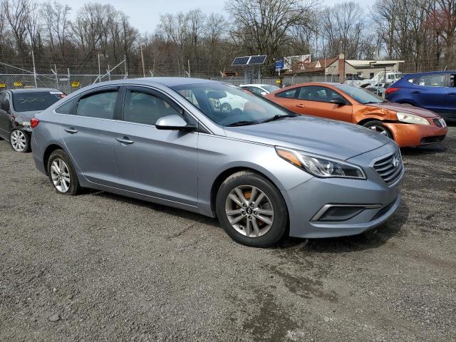 5NPE24AFXGH335922 - 2016 HYUNDAI SONATA SE GRAY photo 4