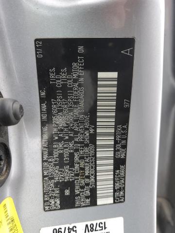 5TDKK3DC2CS219097 - 2012 TOYOTA SIENNA LE SILVER photo 12