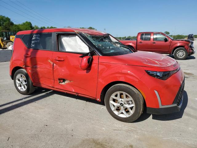 KNDJ23AU4P7205078 - 2023 KIA SOUL LX RED photo 4