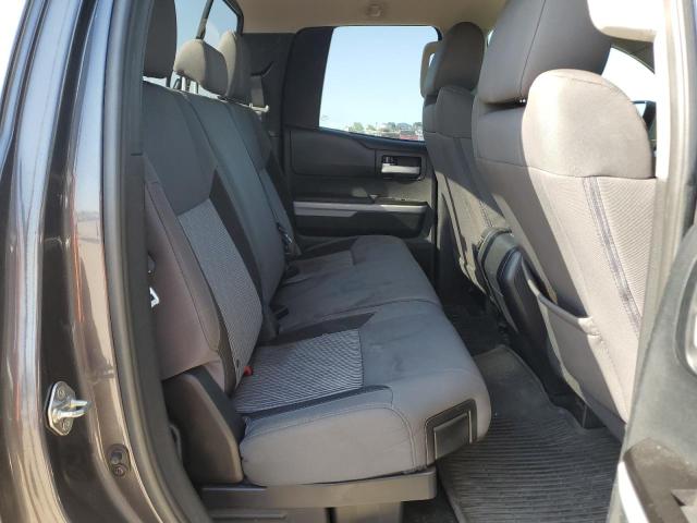 5TFRW5F14HX213958 - 2017 TOYOTA TUNDRA DOUBLE CAB SR/SR5 GRAY photo 10