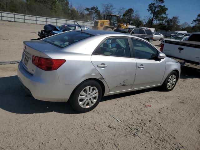 KNAFU4A24B5350952 - 2011 KIA FORTE EX SILVER photo 3