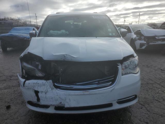 2C4RC1CG1GR246861 - 2016 CHRYSLER TOWN & COU TOURING L WHITE photo 5