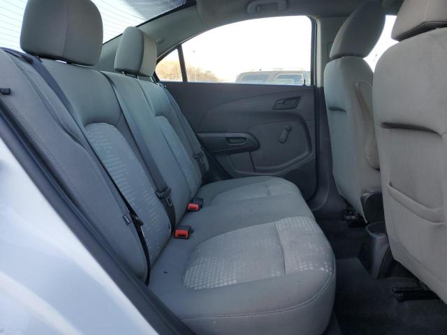 1G1JB5SH1J4104515 - 2018 CHEVROLET SONIC LS თეთრი ფოტო 10