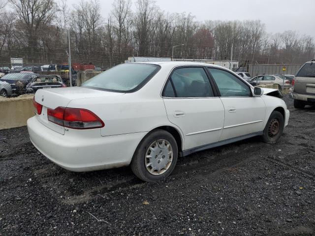 1HGCG56422A126391 - 2002 HONDA ACCORD LX WHITE photo 3