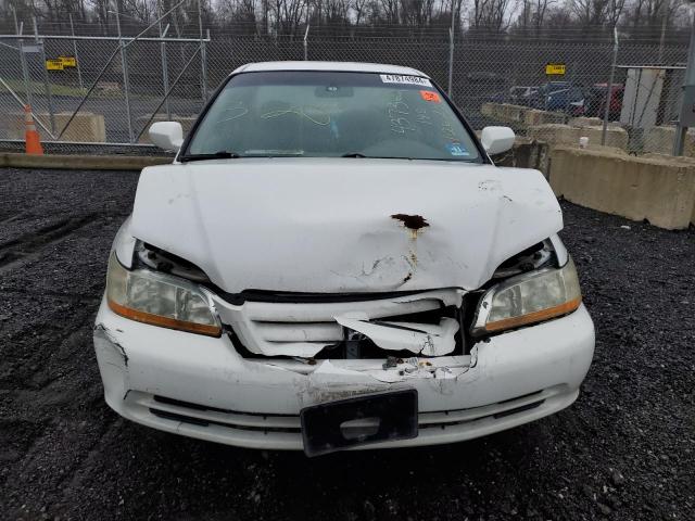 1HGCG56422A126391 - 2002 HONDA ACCORD LX WHITE photo 5