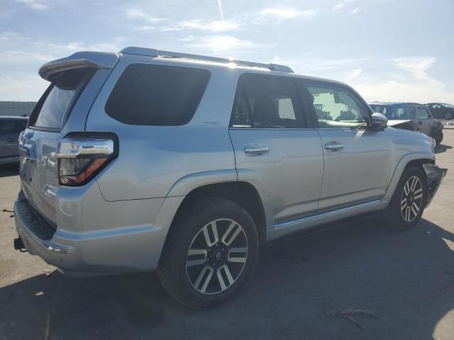 JTEBU5JR8E5191728 - 2014 TOYOTA 4RUNNER SR5 SILVER photo 3