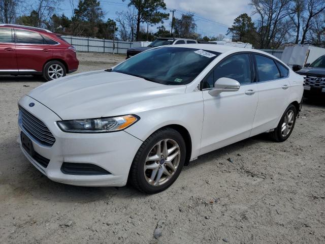 1FA6P0H73E5362721 - 2014 FORD FUSION SE WHITE photo 1