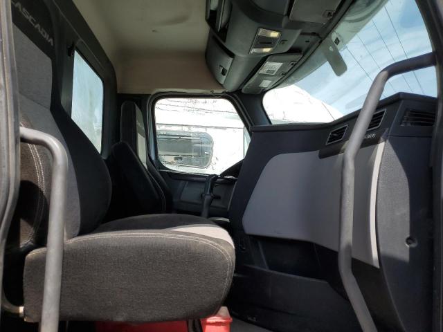 3AKBHKFG6KSLF2852 - 2019 FREIGHTLINER CASCADIA 1 فضي صورة 5