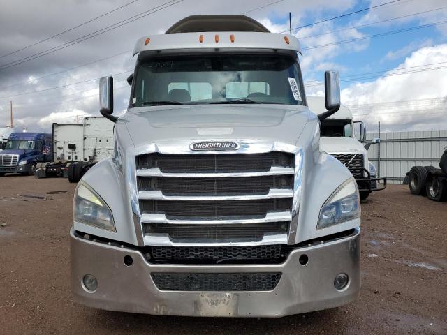 3AKBHKFG6KSLF2852 - 2019 FREIGHTLINER CASCADIA 1 فضي صورة 9