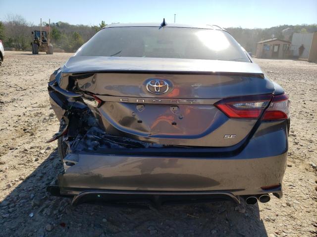 4T1G11AK8NU043904 - 2022 TOYOTA CAMRY SE GRAY photo 6