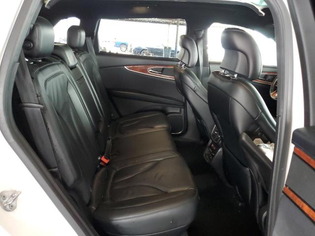 2LMPJ6LR3JBL46648 - 2018 LINCOLN MKX RESERVE أبيض صورة 11