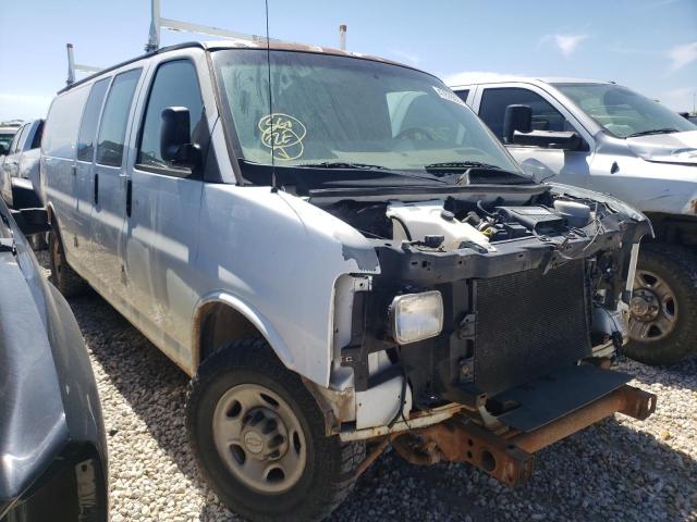 1GCGG29C081137223 - 2008 CHEVROLET EXPRESS G2 WHITE photo 4