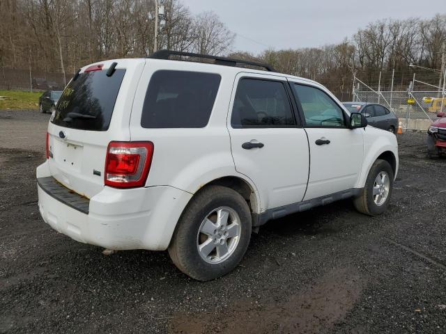 1FMCU9DG4BKB35482 - 2011 FORD ESCAPE XLT WHITE photo 3