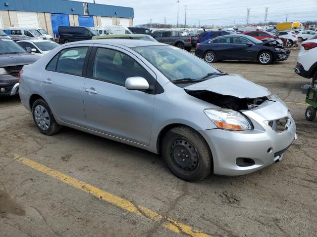 JTDBT903394055126 - 2009 TOYOTA YARIS SILVER photo 4