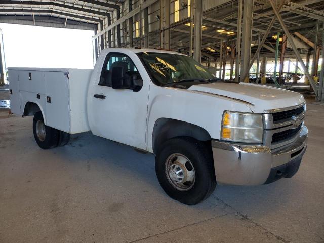 1GBJC34K38E184135 - 2008 CHEVROLET SILVERADO C3500 WHITE photo 4