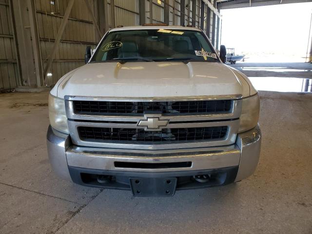 1GBJC34K38E184135 - 2008 CHEVROLET SILVERADO C3500 WHITE photo 5