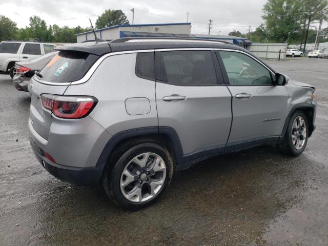 3C4NJDCB2JT143964 - 2018 JEEP COMPASS LIMITED SILVER photo 3