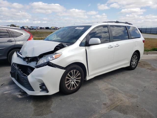 2018 TOYOTA SIENNA XLE, 