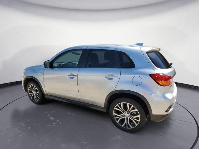 JA4AP3AW1JZ029857 - 2018 MITSUBISHI OUTLANDER ES SILVER photo 2