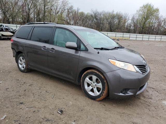 5TDKK3DC2CS186182 - 2012 TOYOTA SIENNA LE GRAY photo 4