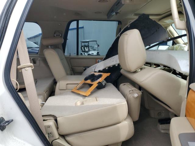 5LMJJ2H57AEJ10926 - 2010 LINCOLN NAVIGATOR WHITE photo 11