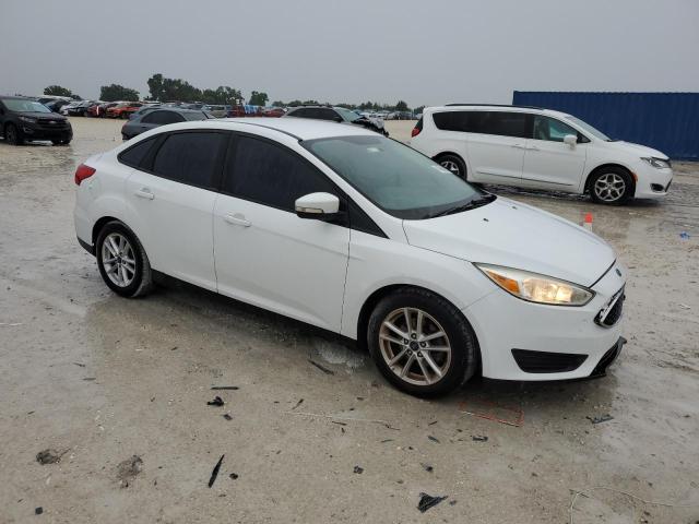 1FADP3F22GL291185 - 2016 FORD FOCUS SE WHITE photo 4