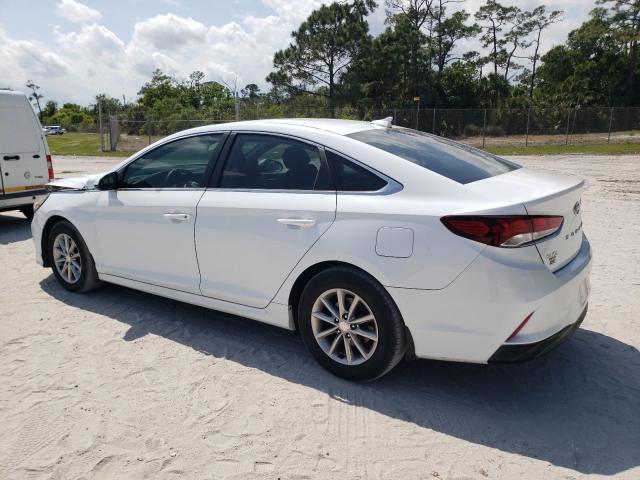 5NPE24AF7KH745313 - 2019 HYUNDAI SONATA SE WHITE photo 2