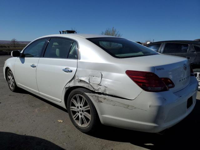 4T1BK36B28U316741 - 2008 TOYOTA AVALON XL WHITE photo 2