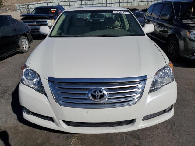 4T1BK36B28U316741 - 2008 TOYOTA AVALON XL WHITE photo 5