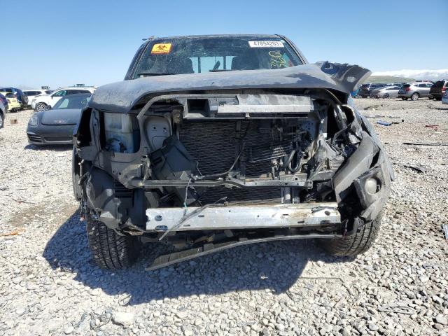 5TFSZ5AN2JX148505 - 2018 TOYOTA TACOMA ACCESS CAB ნაცრისფერი ფოტო 5