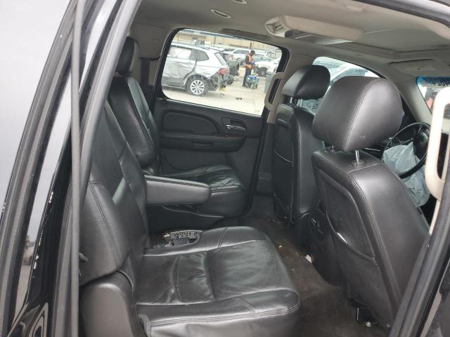 1GNSCKE01DR105370 - 2013 CHEVROLET SUBURBAN C1500 LTZ BLACK photo 11