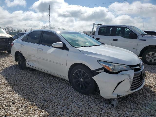 4T1BF1FK4FU895138 - 2015 TOYOTA CAMRY LE WHITE photo 4