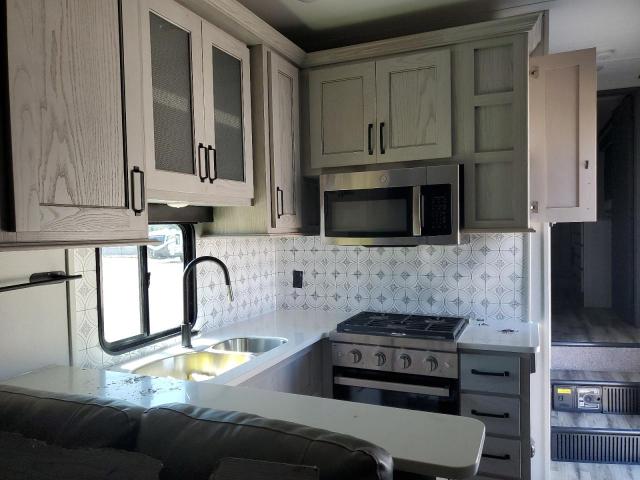 4YDFHMR29PA740422 - 2023 KEYSTONE MONTANA 双色 照片 8