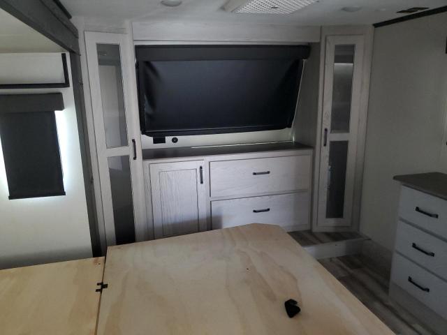 4YDFHMR29PA740422 - 2023 KEYSTONE MONTANA 双色 照片 9