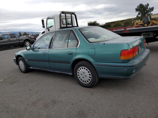 1HGCB7653PA050688 - 1993 HONDA ACCORD LX GREEN photo 2