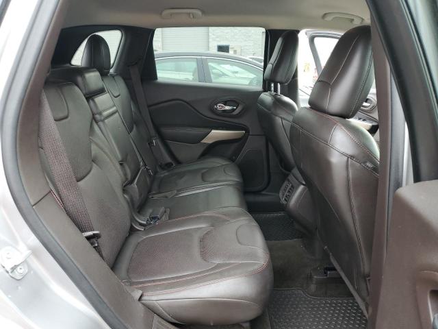 1C4PJMBB8JD582506 - 2018 JEEP CHEROKEE TRAILHAWK GRAY photo 11