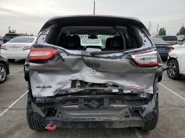 1C4PJMBB8JD582506 - 2018 JEEP CHEROKEE TRAILHAWK GRAY photo 6
