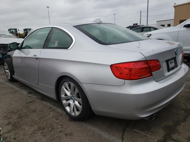 WBAKE3C54CE769740 - 2012 BMW 328 I SILVER photo 2